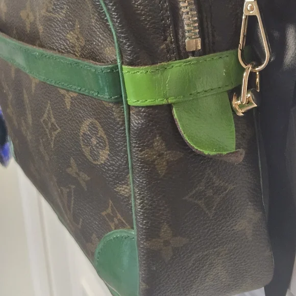 Louis Vuitton Purse Monogram - Picture 4 of 17